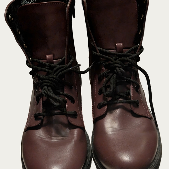 Shoes - Stylish Burgundy Lace-Up Boots for Women